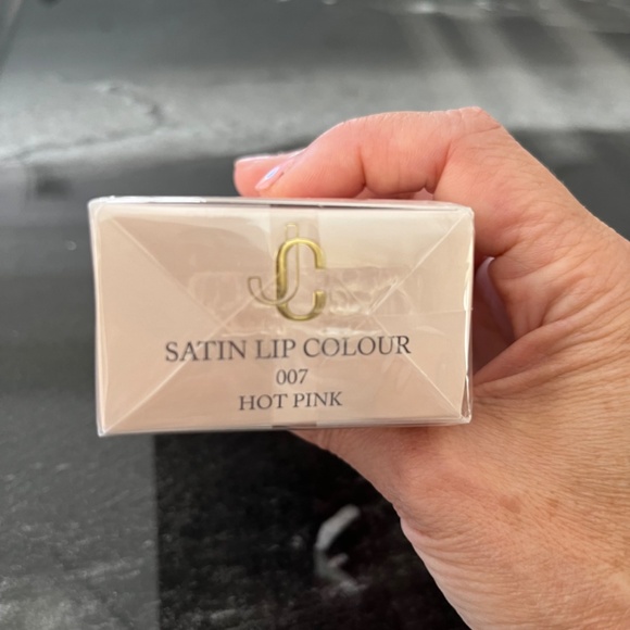 Jimmy Choo Satin Lip Colour - 007 Hot Pink - New in Box with Plastic Wrapping - Picture 4 of 7